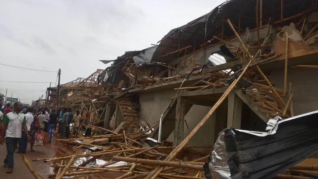Edo Demolishes Shopping Mall In Benin