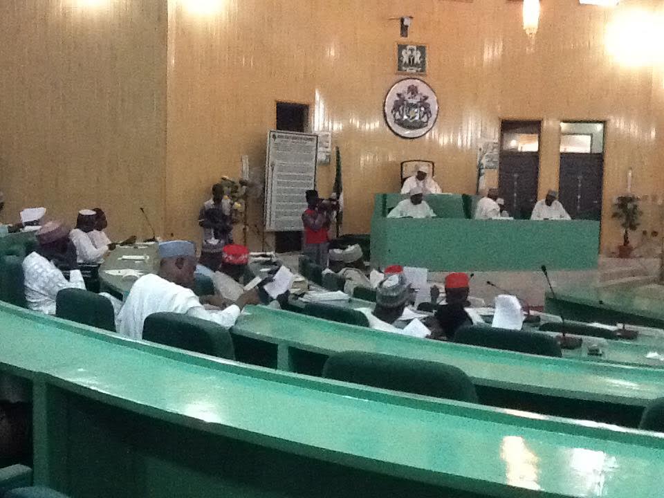 BREAKING: Kano Assembly in rowdy session over dethronement of Emir Sanusi