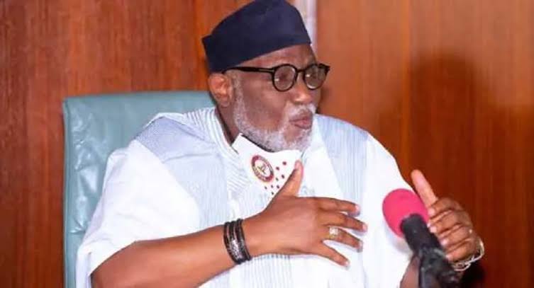 #EndSARS: Akeredolu condemns attack on Oyetola, calls for control of protesters