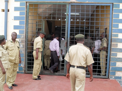 Ghanaian police nab Nine fleeing Nigerian inmates