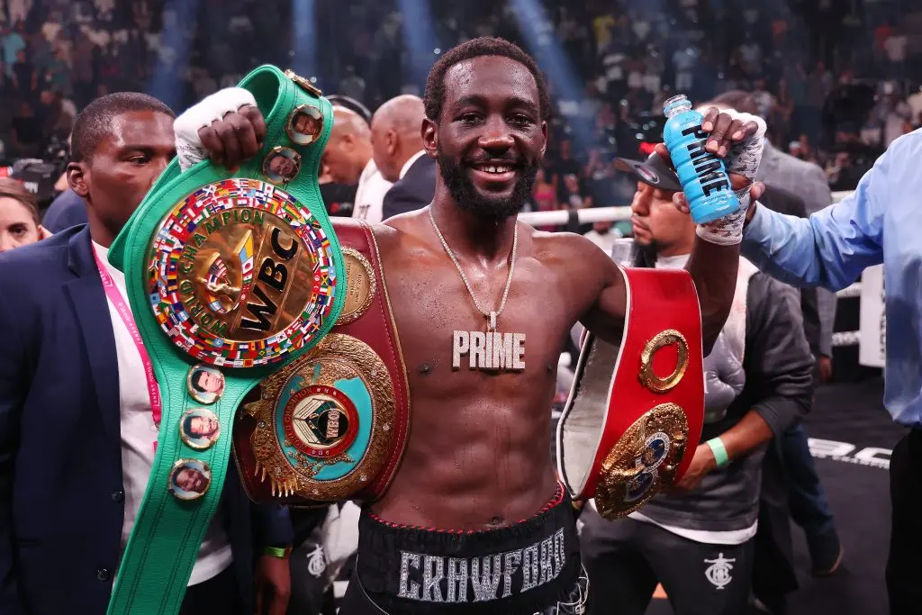 Champion Terence Crawford claims undisputed welterweight world title with a dominant performance against Errol Spence