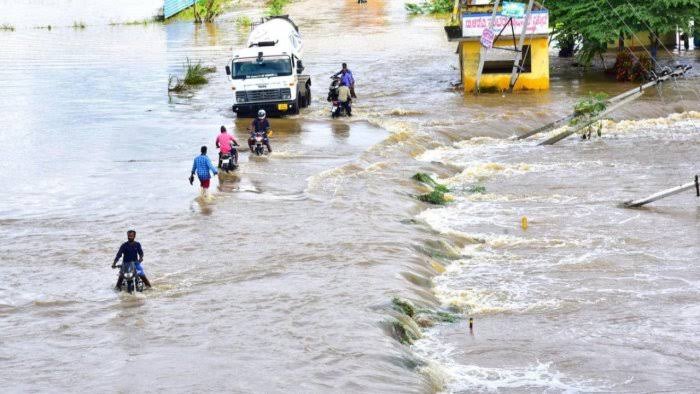 FLOOD CONTROL : DTSG TO DEMOLISH STRUCTURES ON WATERWAYS