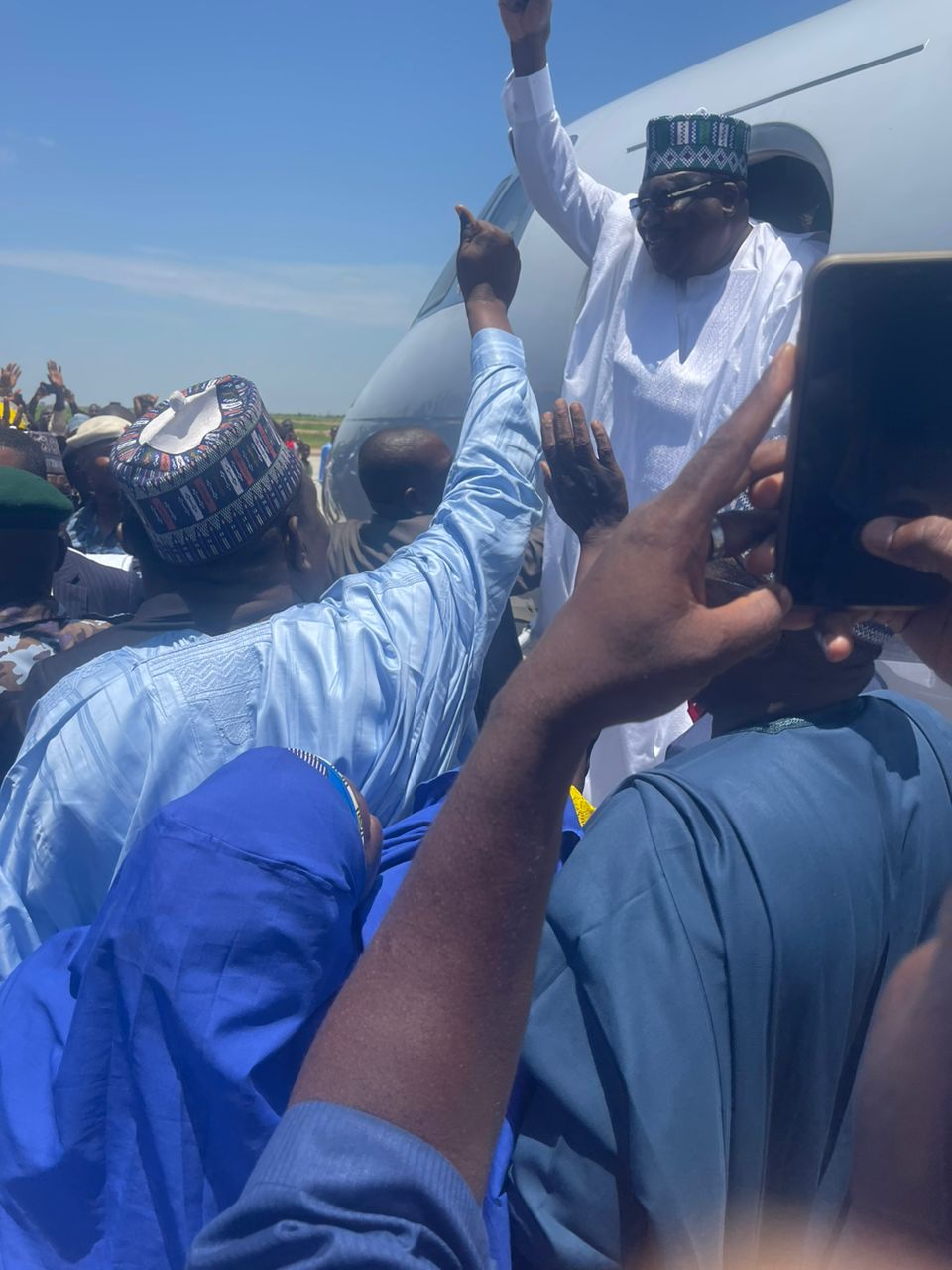 Palliatives: Lawan Receives Rousing Welcome From Constituents