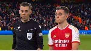 “Fans React to Leandro Trossard’s Doppelganger Referee in Arsenal’s Champions League Clash”
