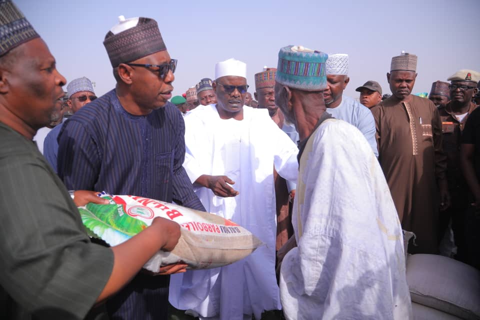 Hardship: Zulum shares food aid to 52,500 families in southern Borno