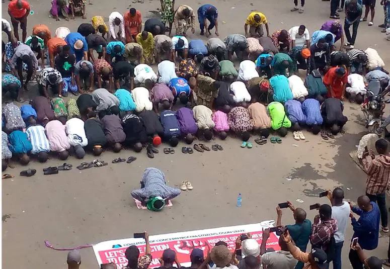 Rights activist Femi Falana, SAN, has issued a stern warning to the Nigerian Police, demanding that all protesters currently in custody be charged in court before August 25, 2024, or face legal action. Falana’s call for urgent action follows claims of violations of the protesters’ legal rights.